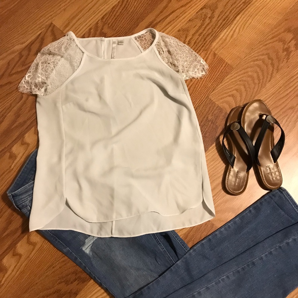 Lace cap sleeve blouse